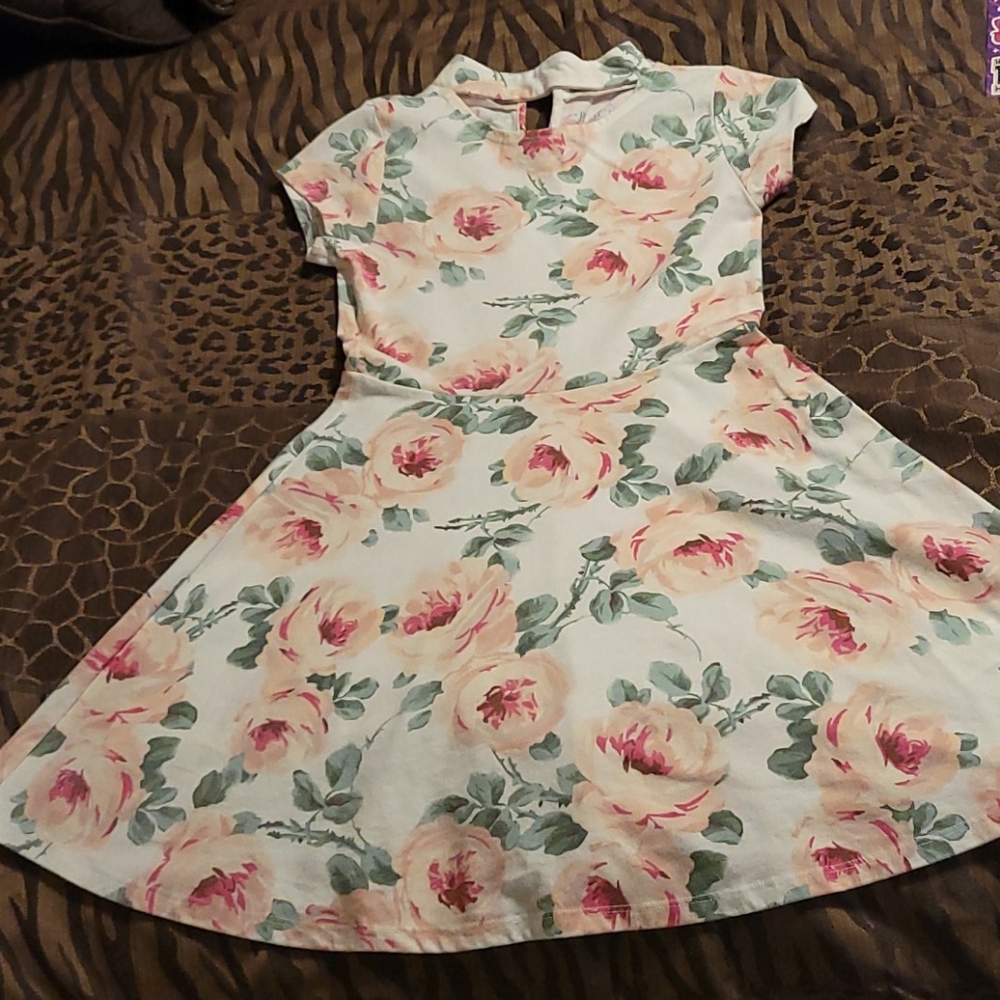 Girl dress